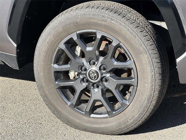 Used 2024 Toyota Tundra Platinum image 8