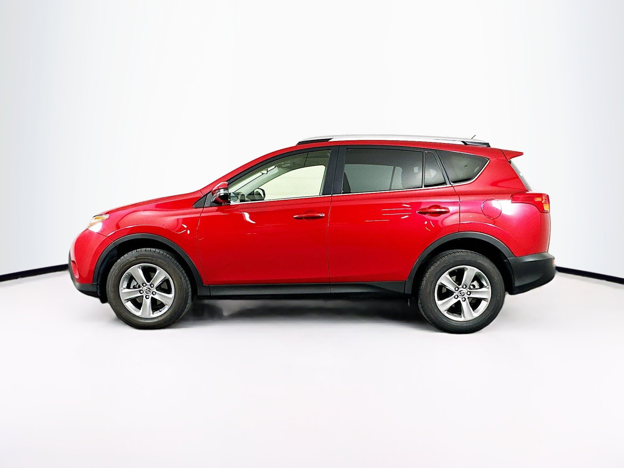 Used 2015 Toyota RAV4 XLE image 4