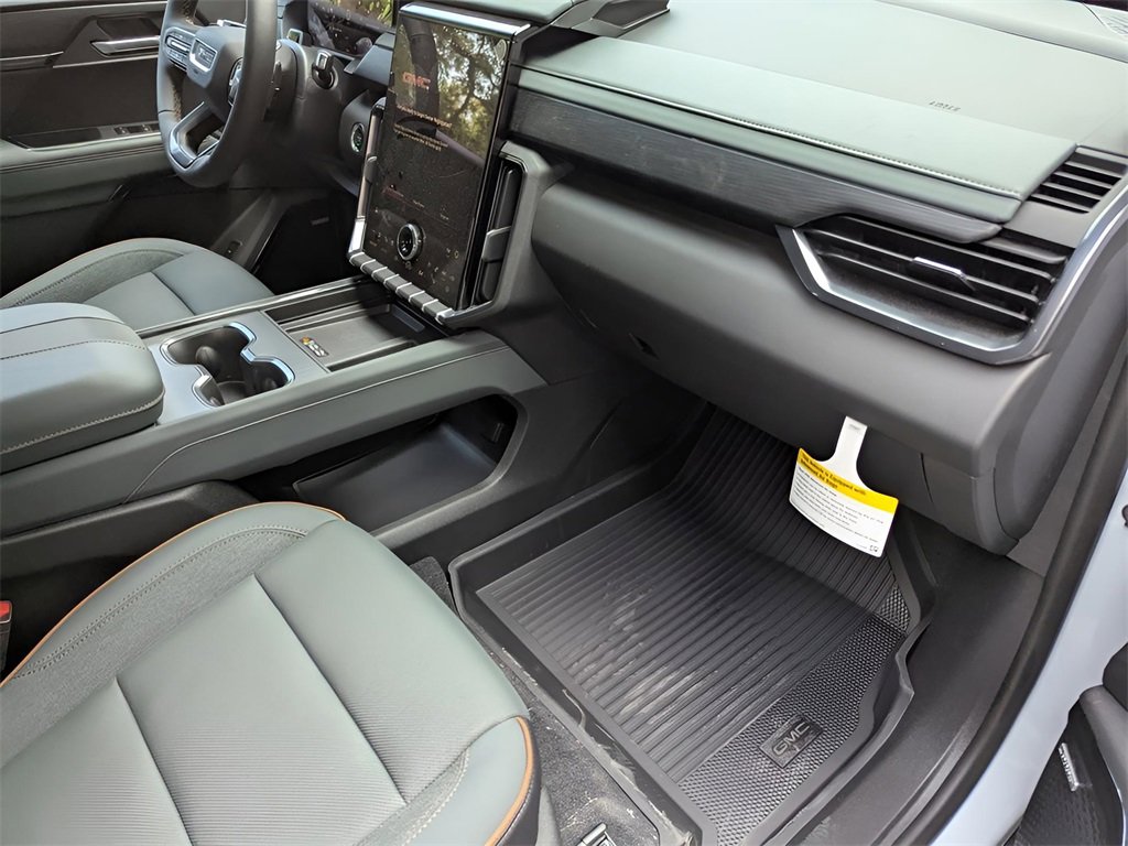 New 2026 GMC Acadia AT4 w/ Super Cruise Package image 18