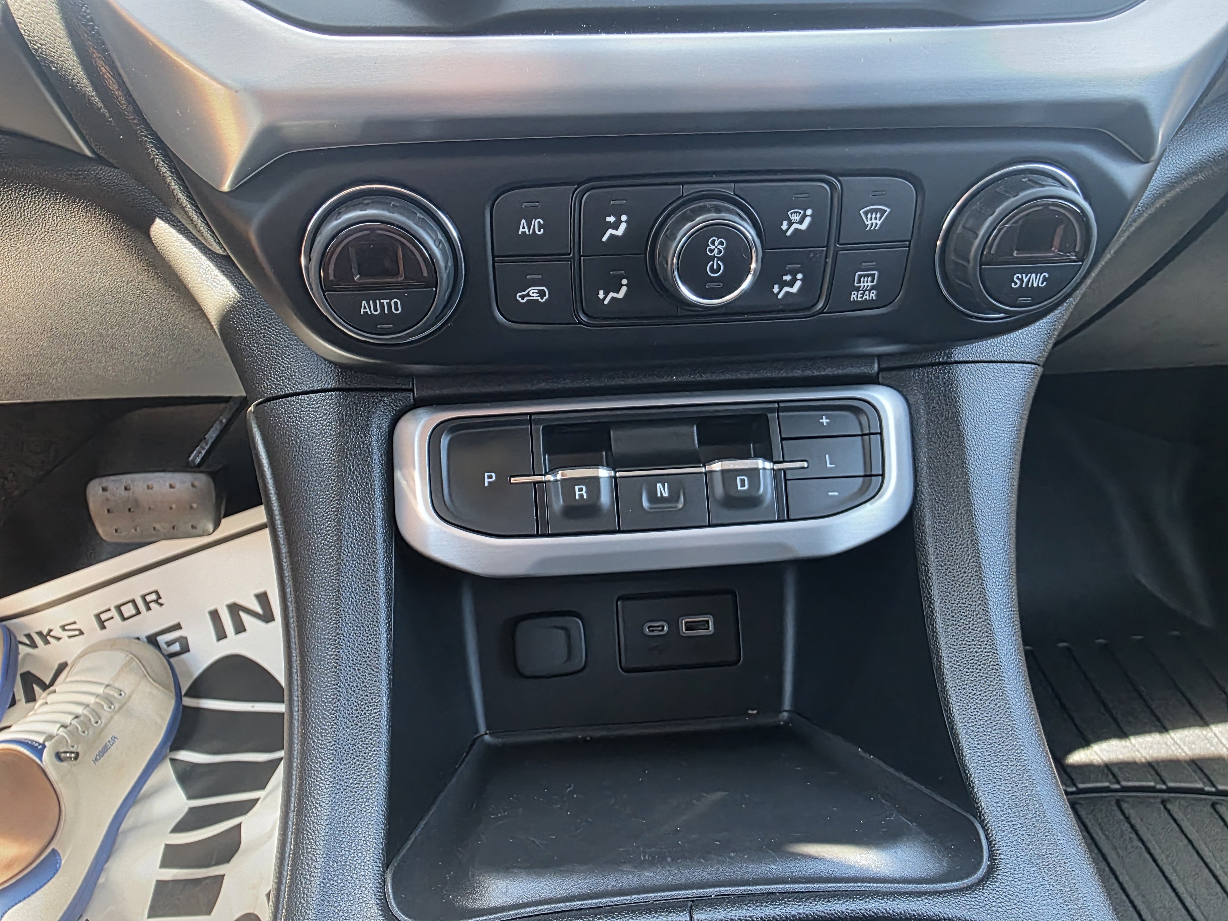 Used 2020 GMC Acadia SLT AWD/4WD image 24