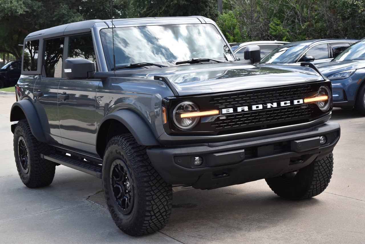 Certified 2022 Ford Bronco Wildtrak AWD/4WD image 4