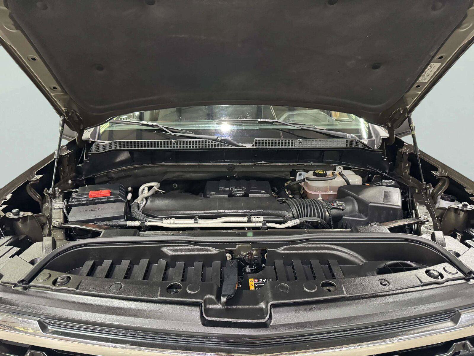 Used 2023 Chevrolet Silverado 1500 LT AWD/4WD image 65