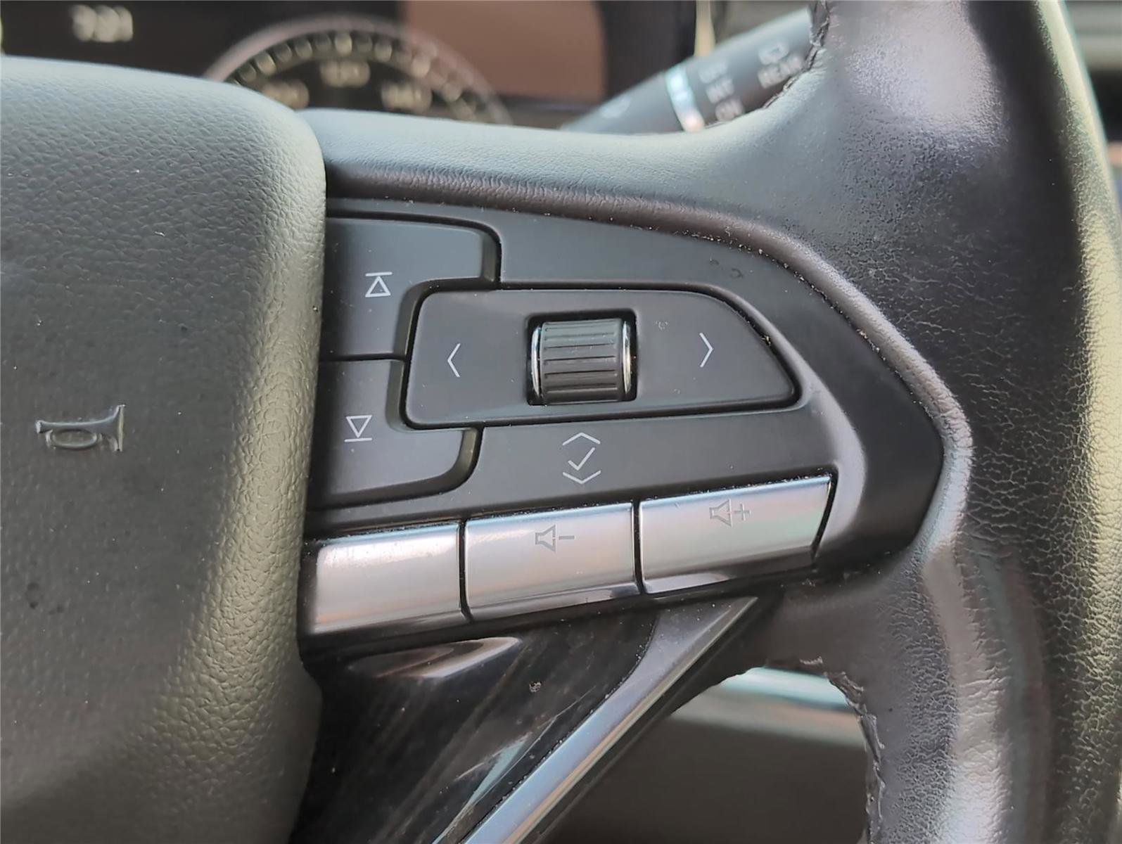 Used 2021 Cadillac XT6 Premium Luxury image 21