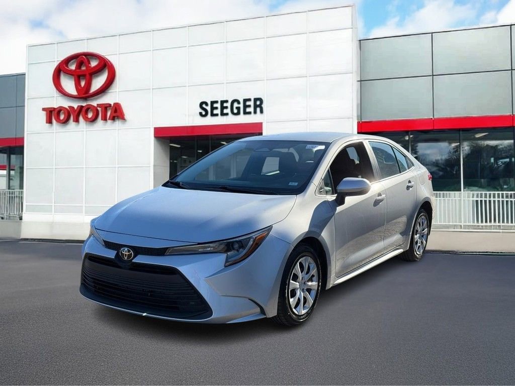 Used 2024 Toyota Corolla LE image 7