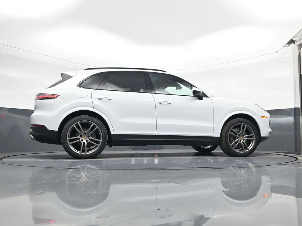 Used 2023 Porsche Cayenne AWD/4WD image 23