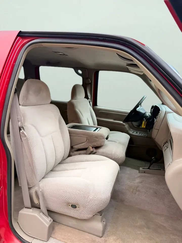 Used 1998 Chevrolet Silverado 3500 4x4 Crew Cab w/ Preferred Equipment Group 2 image 28