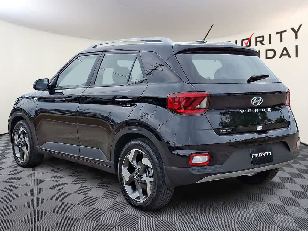 Certified 2025 Hyundai Venue SEL FWD image 6