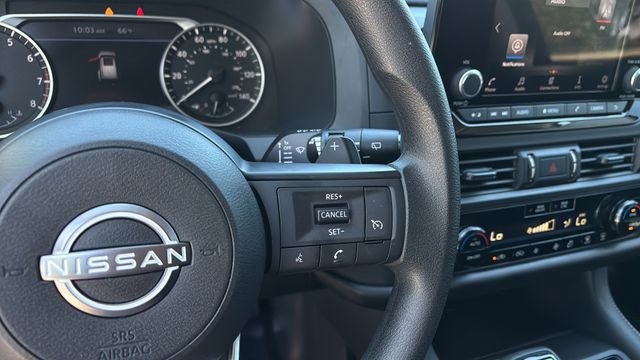 Used 2025 Nissan Pathfinder S FWD image 23