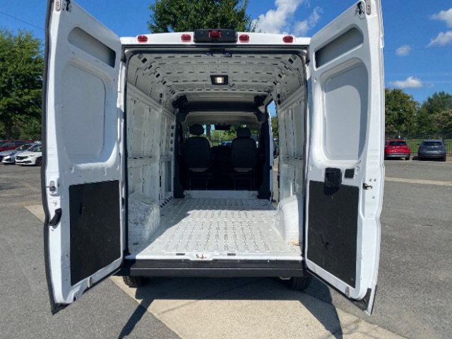 Used 2025 RAM ProMaster 2500 w/ Convenience Group FWD image 11