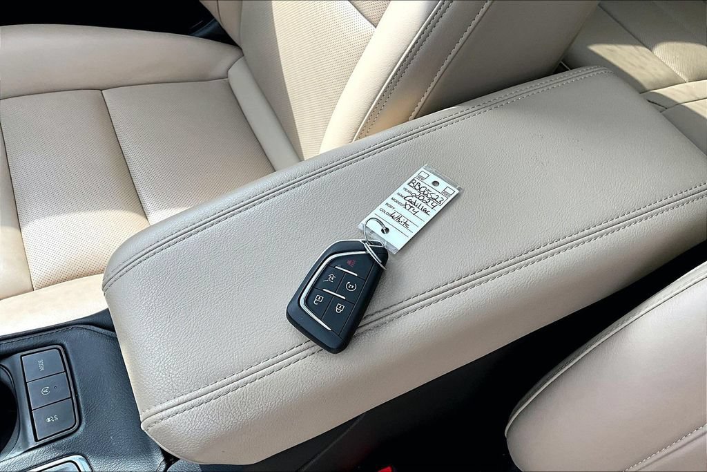 Used 2024 Cadillac XT4 Premium Luxury FWD image 10