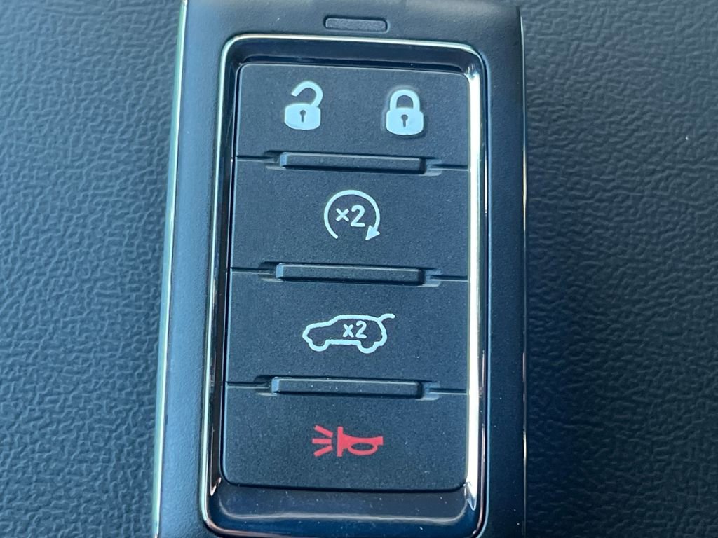 New 2025 Jeep Grand Cherokee Laredo image 24