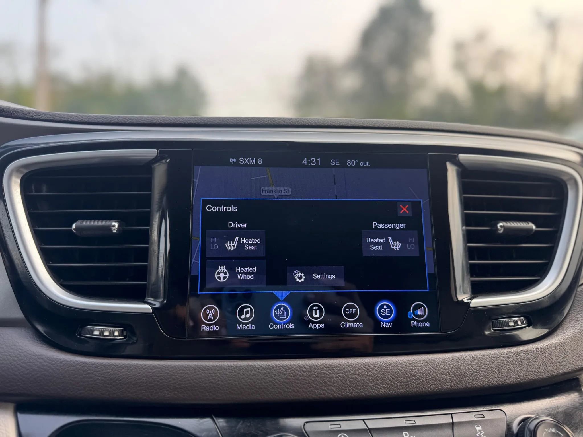 Used 2017 Chrysler Pacifica Touring-L Plus image 18