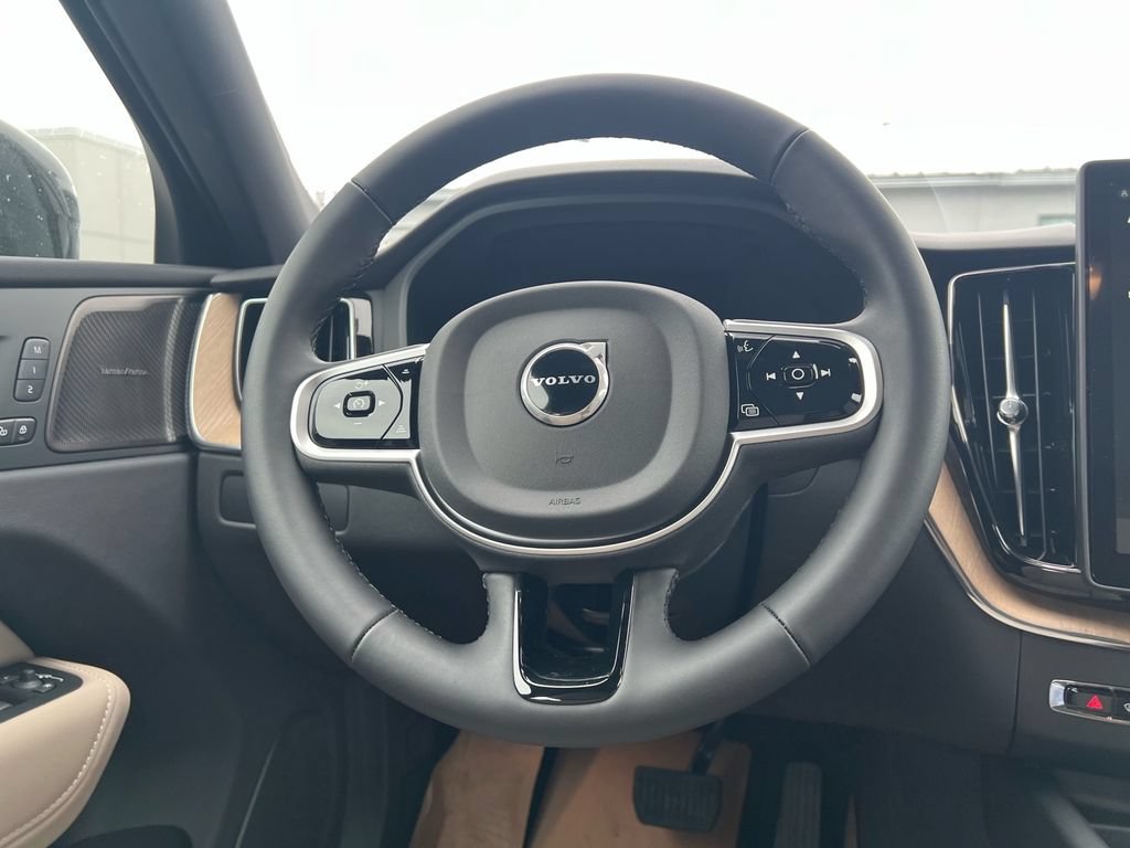 New 2026 Volvo XC60 B5 Plus w/ Protection Package Premier AWD/4WD image 23