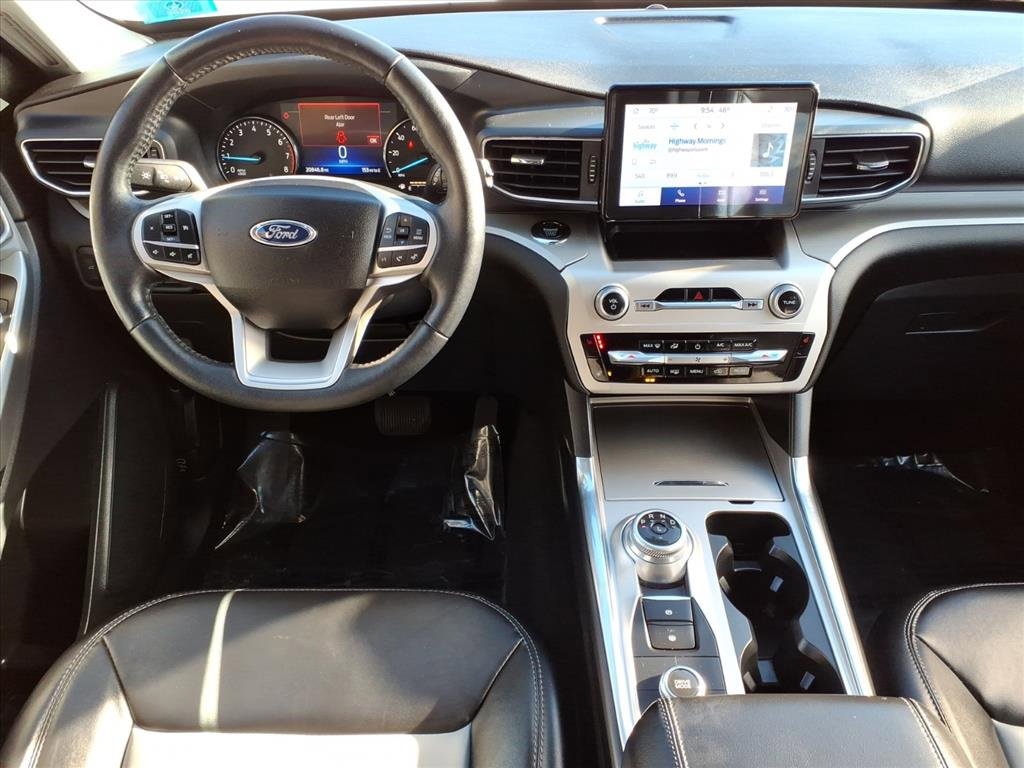 Used 2022 Ford Explorer XLT w/ Equipment Group 202A image 13