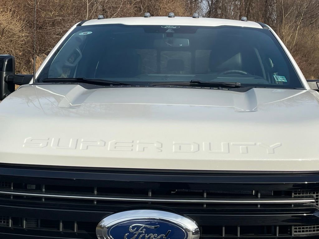 Used 2026 Ford F350 Platinum w/ FX4 Off-Road Package image 9