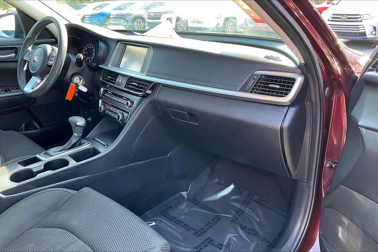 Used 2019 Kia Optima LX image 16