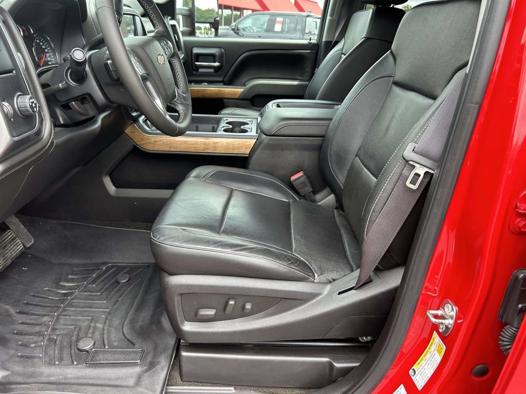 Used 2015 Chevrolet Silverado 2500 LTZ w/ Duramax Plus Package RWD image 18