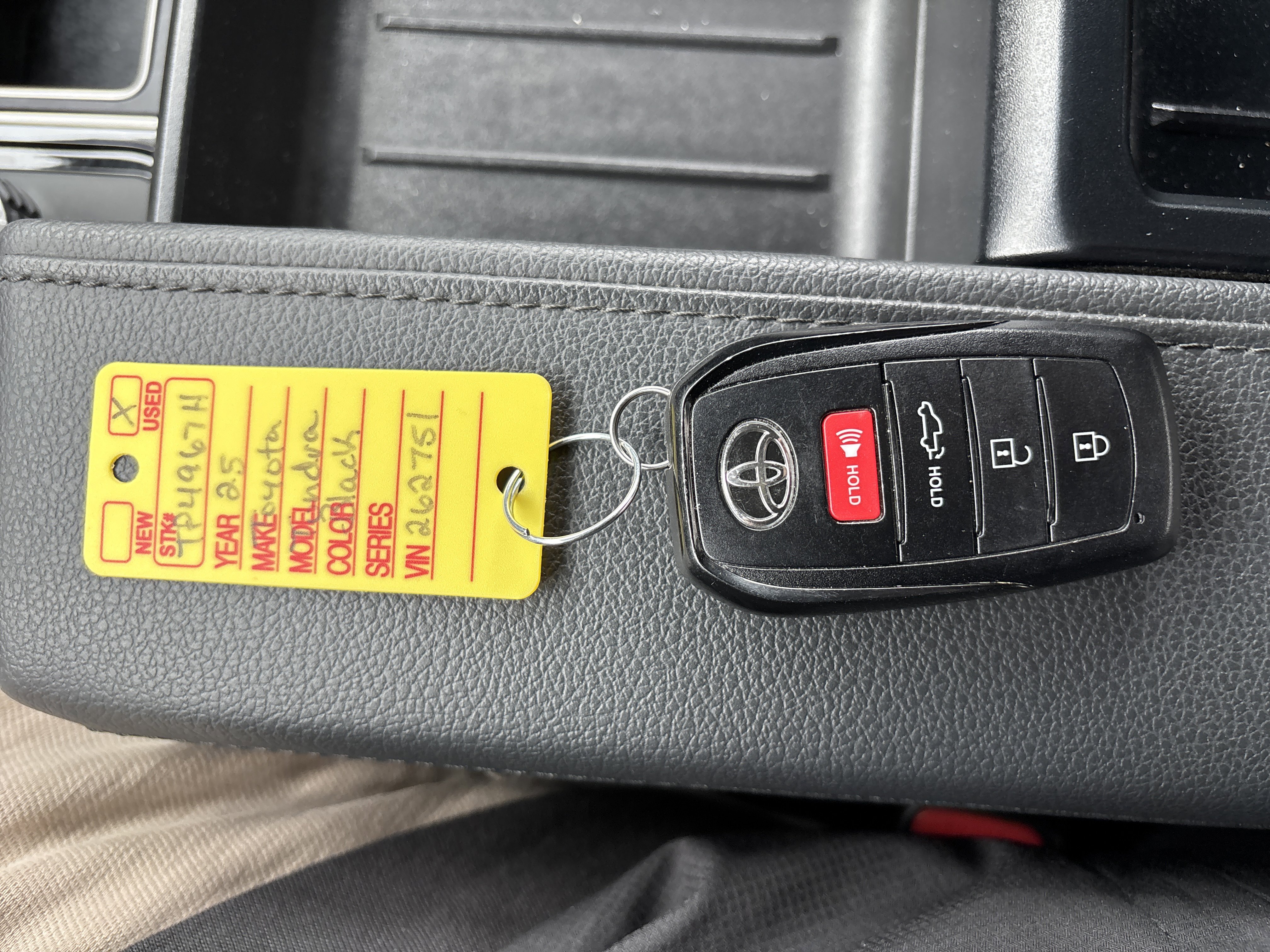 Used 2025 Toyota Tundra SR5 AWD/4WD image 27