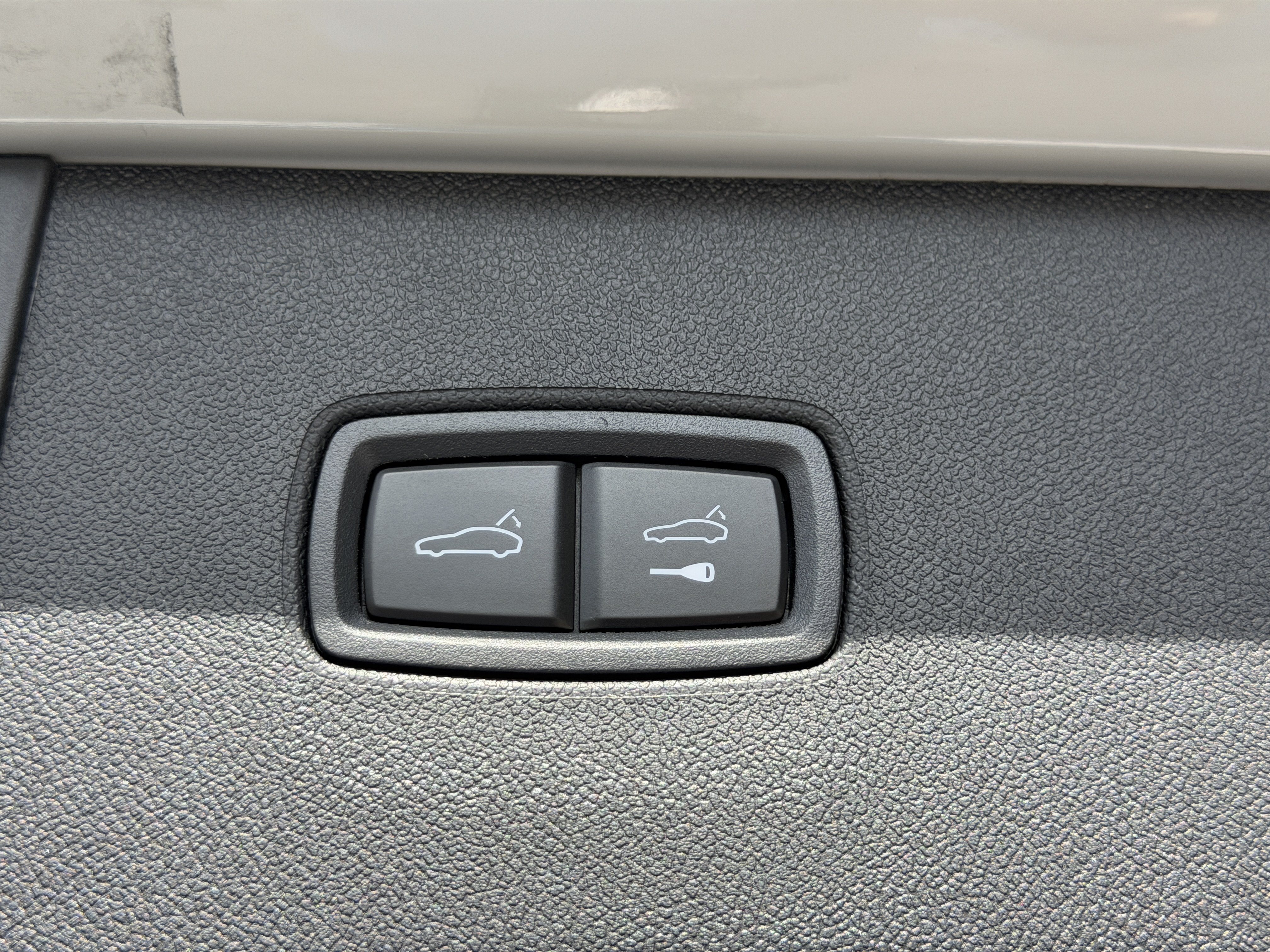 New 2026 Porsche Cayenne GTS AWD/4WD image 15
