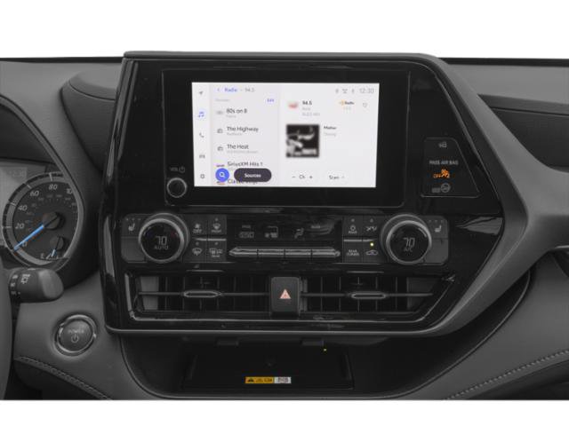 Used 2023 Toyota Highlander XLE FWD image 9