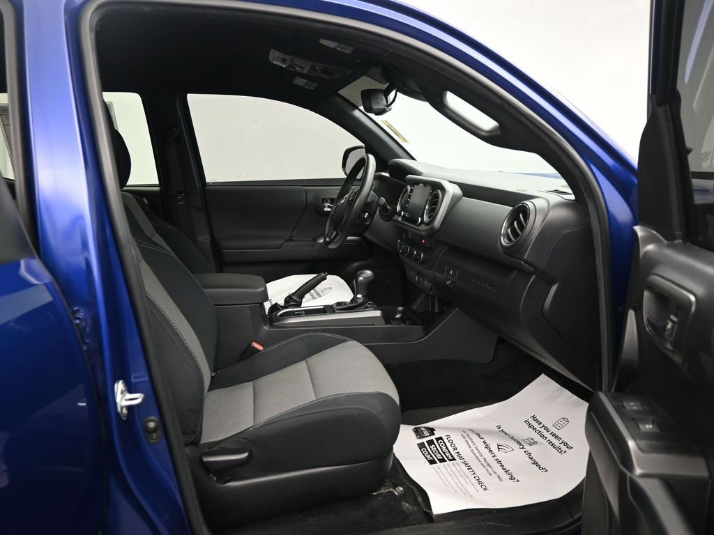 Used 2023 Toyota Tacoma TRD Off-Road image 13