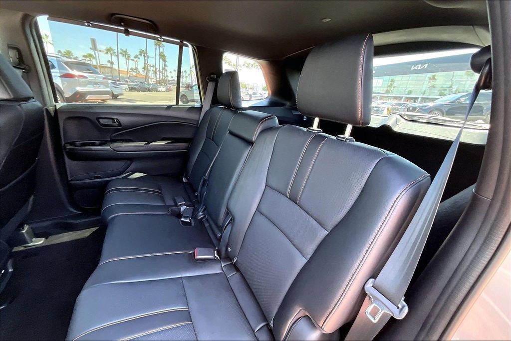Used 2025 Honda Passport TrailSport image 15