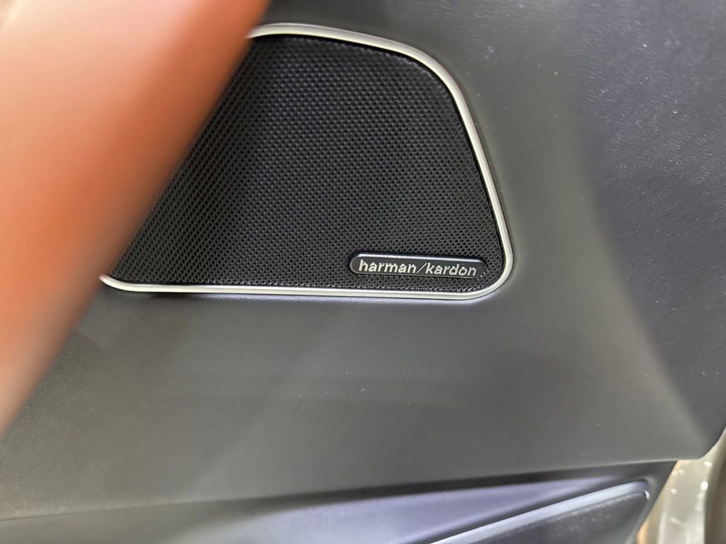 Used 2018 Maserati Levante GranLusso AWD/4WD image 33