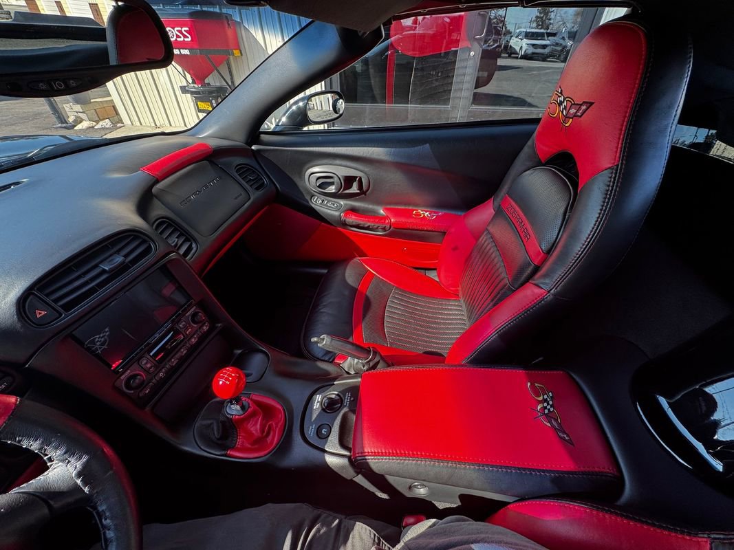 Used 2003 Chevrolet Corvette Convertible w/ Preferred Equipment Group1 image 24