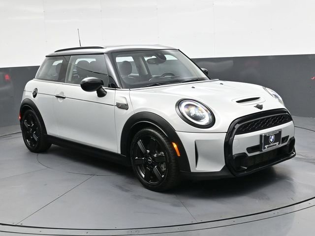 Used 2022 MINI Cooper S image 2