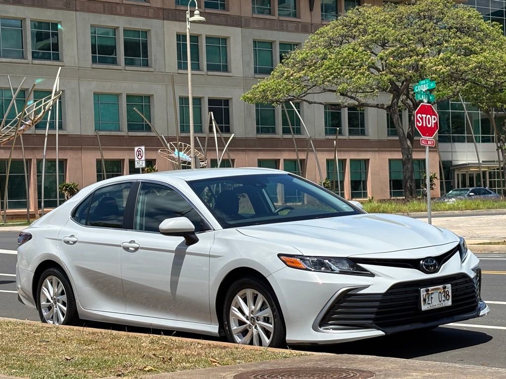 Used 2024 Toyota Camry LE FWD image 6