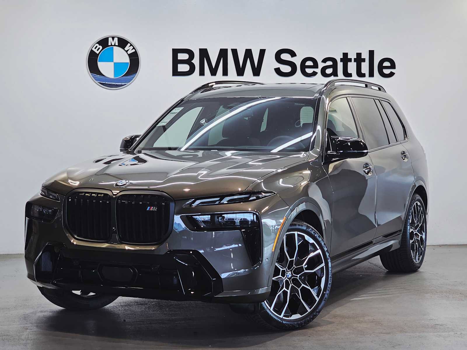 New 2026 BMW X7 M60i