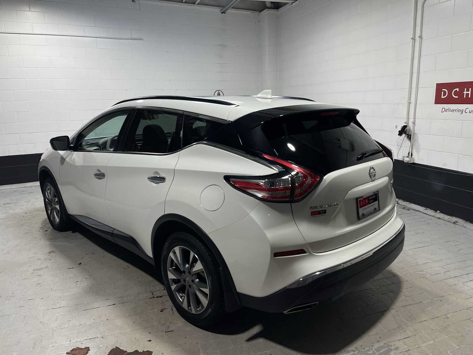 Used 2016 Nissan Murano SV w/ Premium Package AWD/4WD image 4