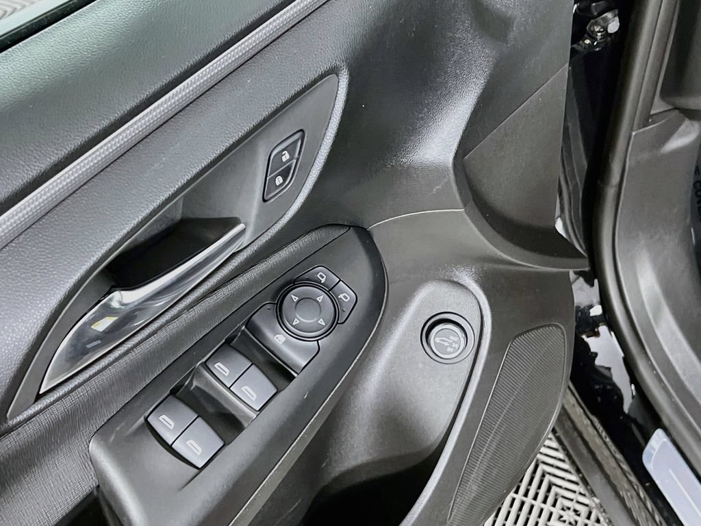 New 2025 Buick Envista Sport Touring FWD image 15