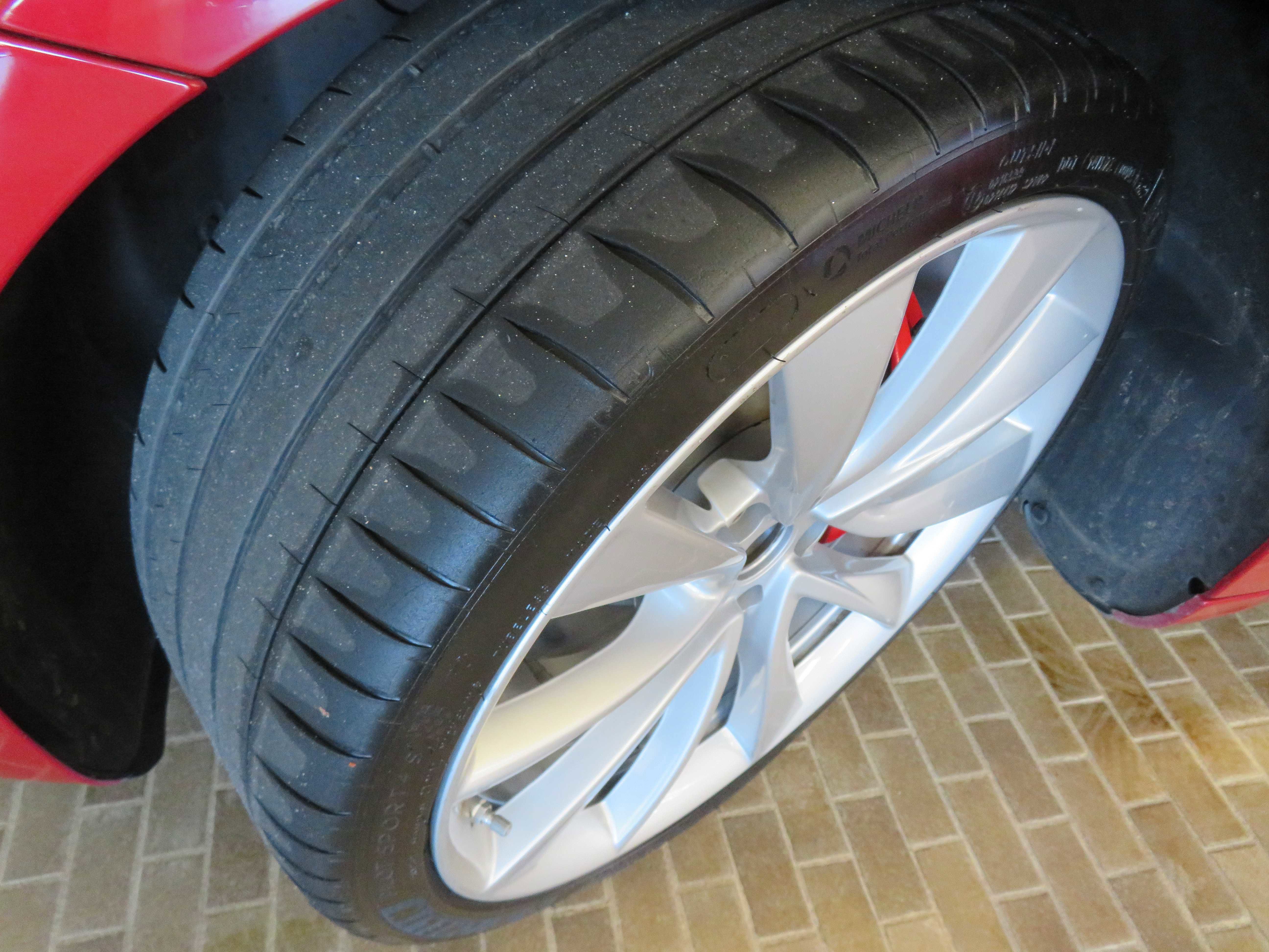 Used 2018 Tesla Model 3 Performance image 11