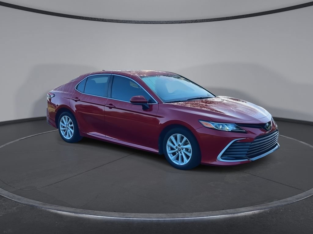 Used 2023 Toyota Camry LE FWD image 2