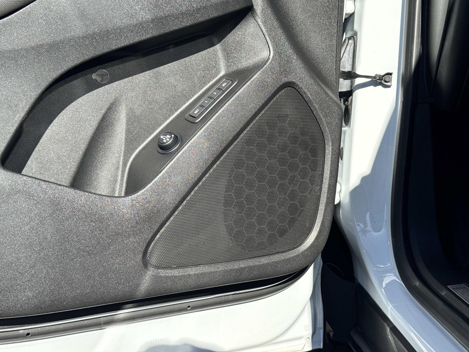 Used 2022 Chevrolet Equinox Premier image 18