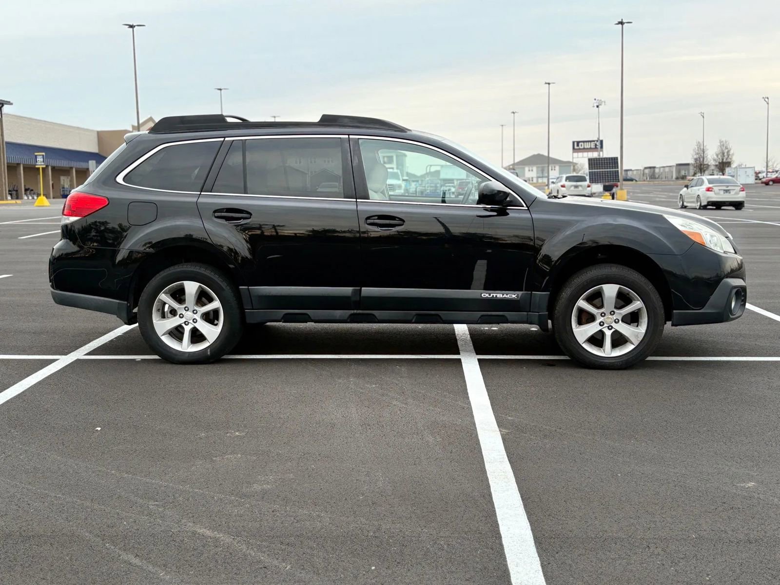 Used 2013 Subaru Outback 2.5i Premium w/ Popular Pkg 1B image 6