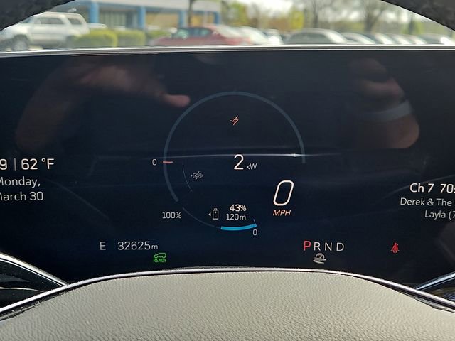 Used 2024 Cadillac Lyriq Sport AWD/4WD image 23