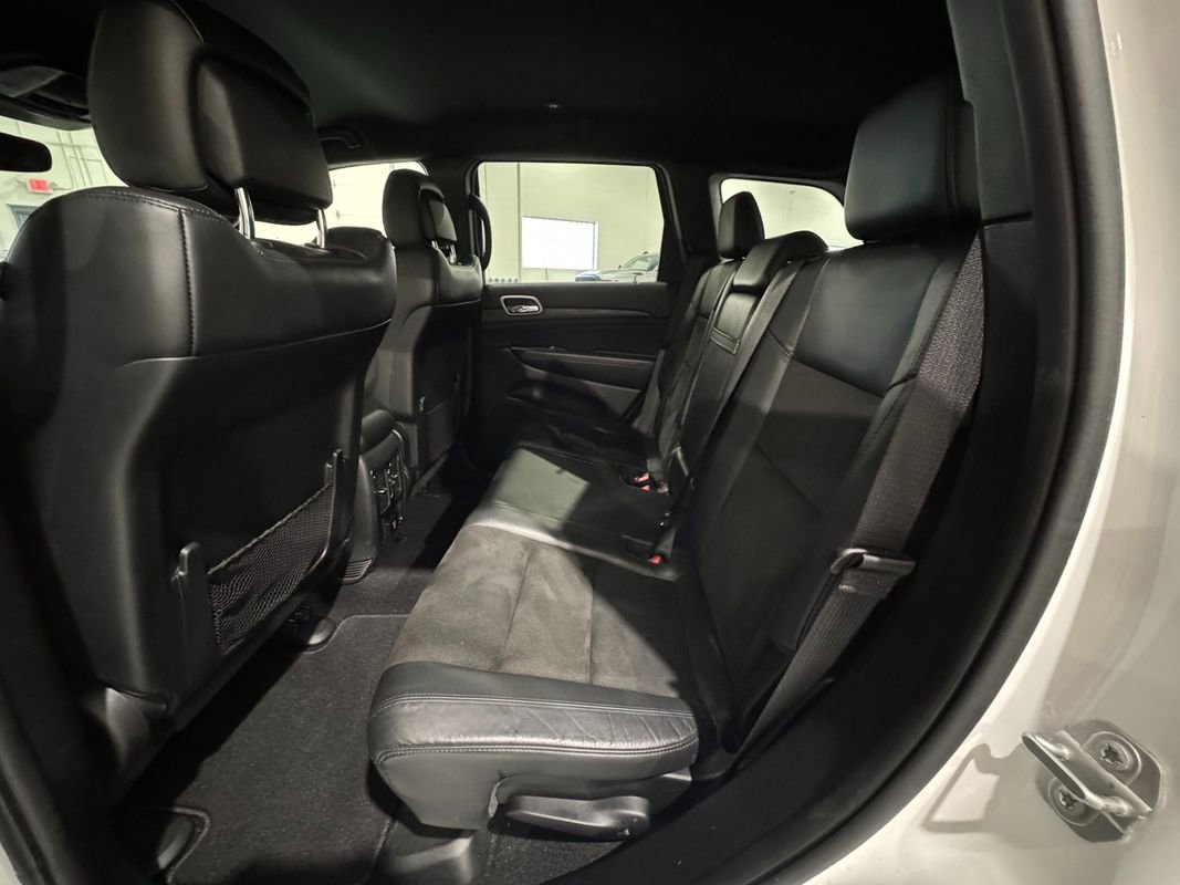 Used 2020 Jeep Grand Cherokee Altitude image 29