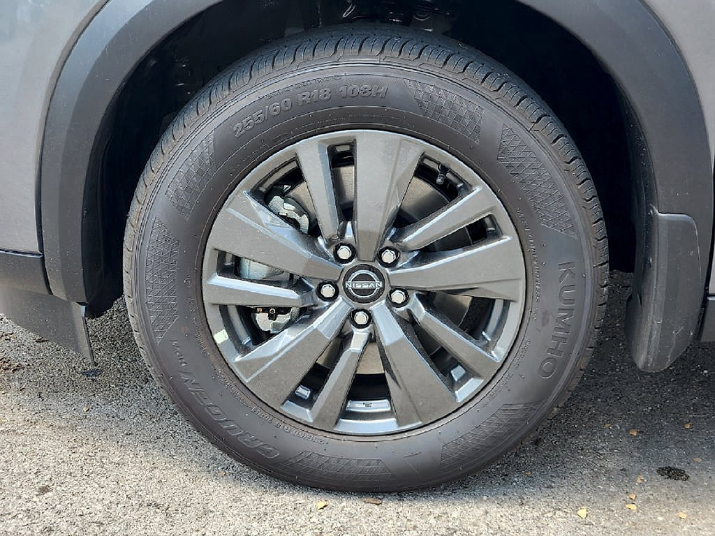 New 2026 Nissan Pathfinder SV w/ Cargo Package AWD/4WD image 10