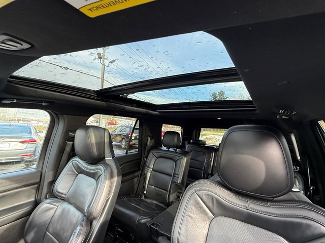 Used 2020 Lincoln Navigator Reserve w/ Luxury Package image 12