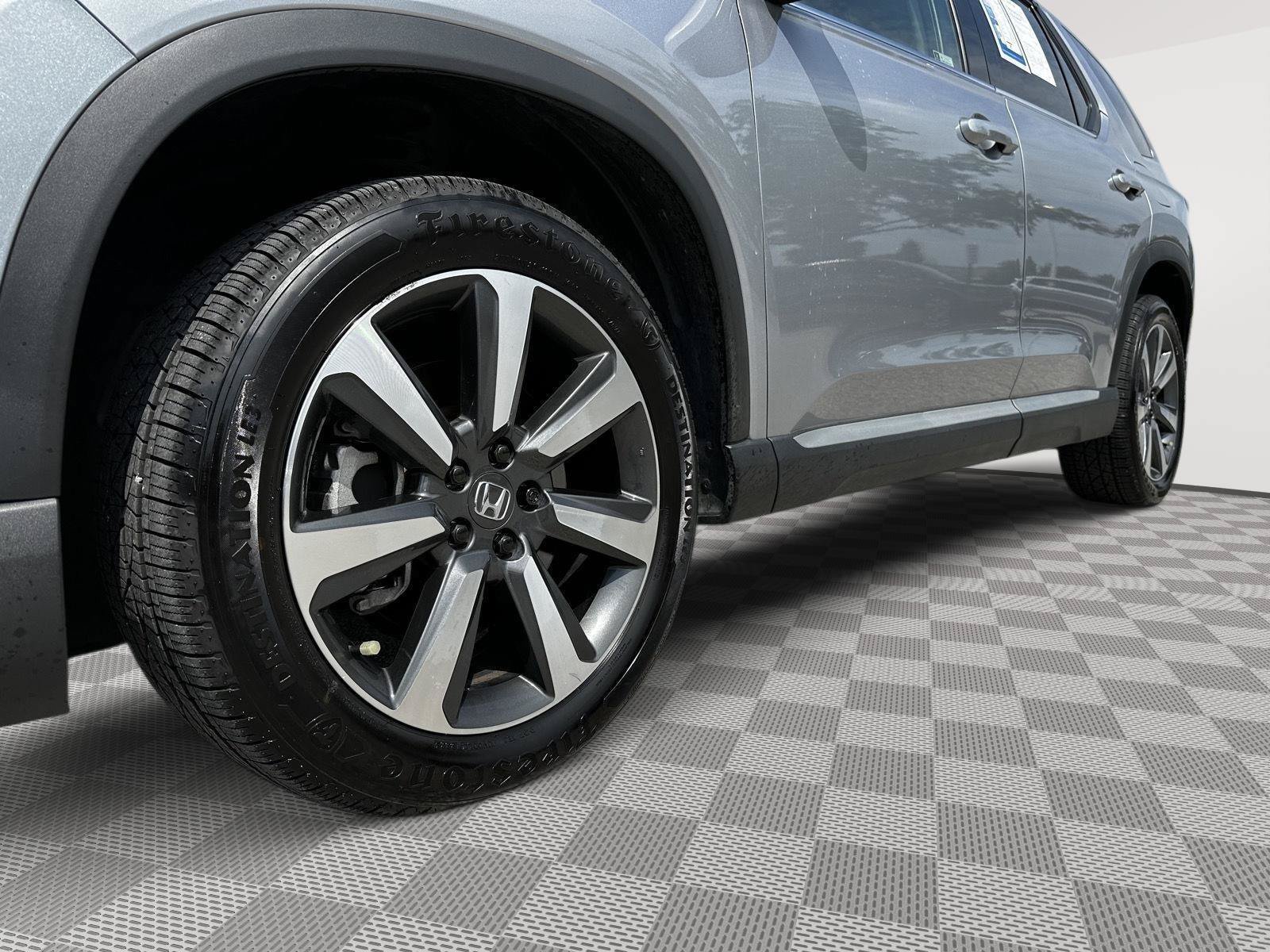Used 2024 Honda Pilot Elite image 6