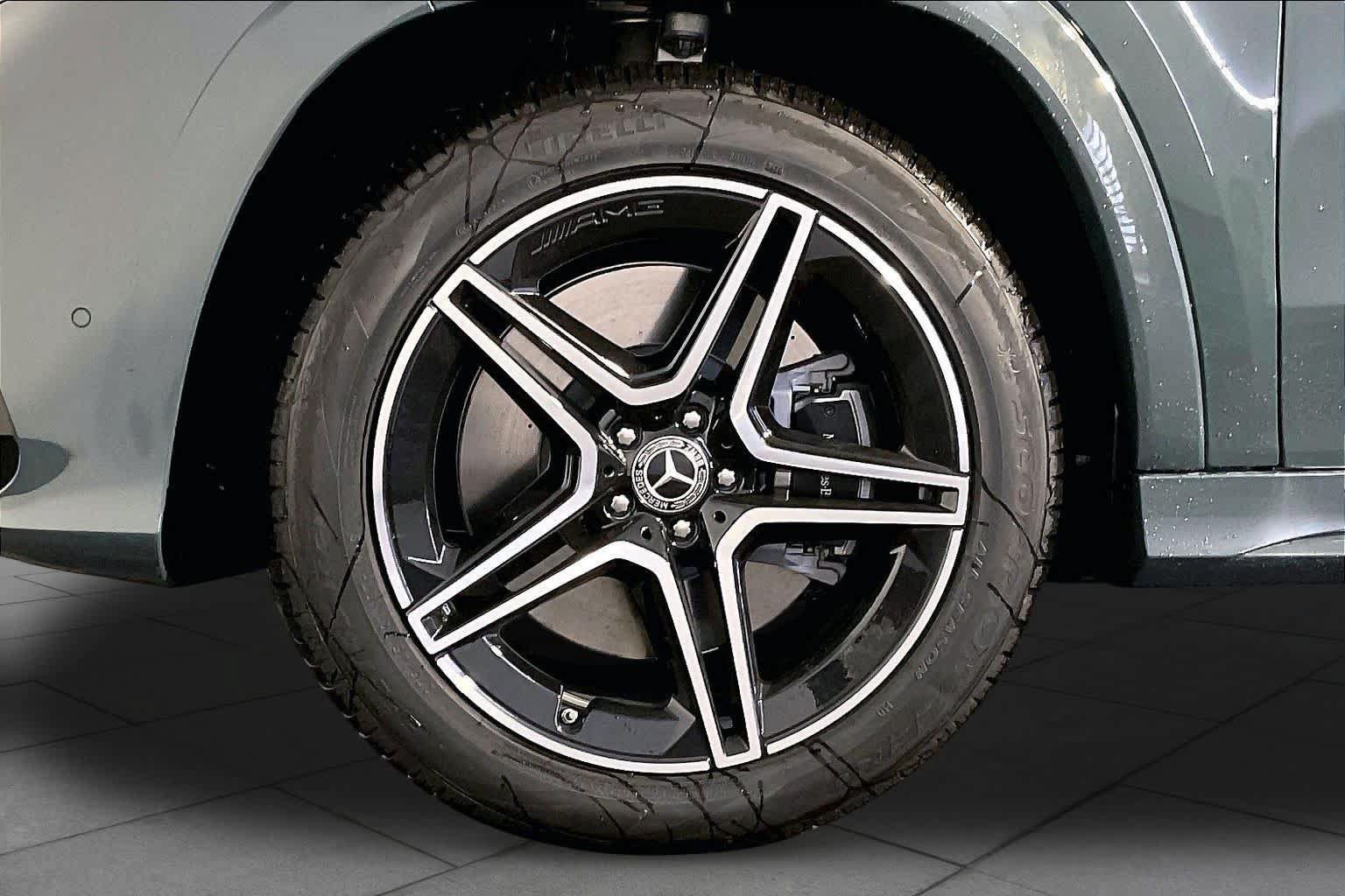 New 2027 Mercedes-Benz GLS 450 4MATIC image 17