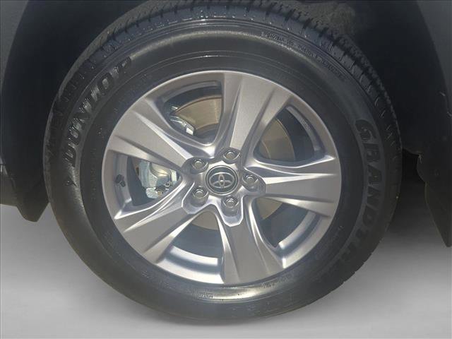 Used 2025 Toyota RAV4 XLE FWD image 21