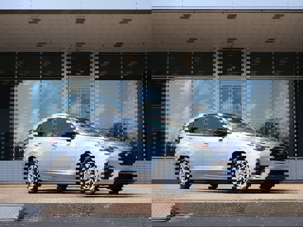 New 2025 Subaru Impreza 2.0i