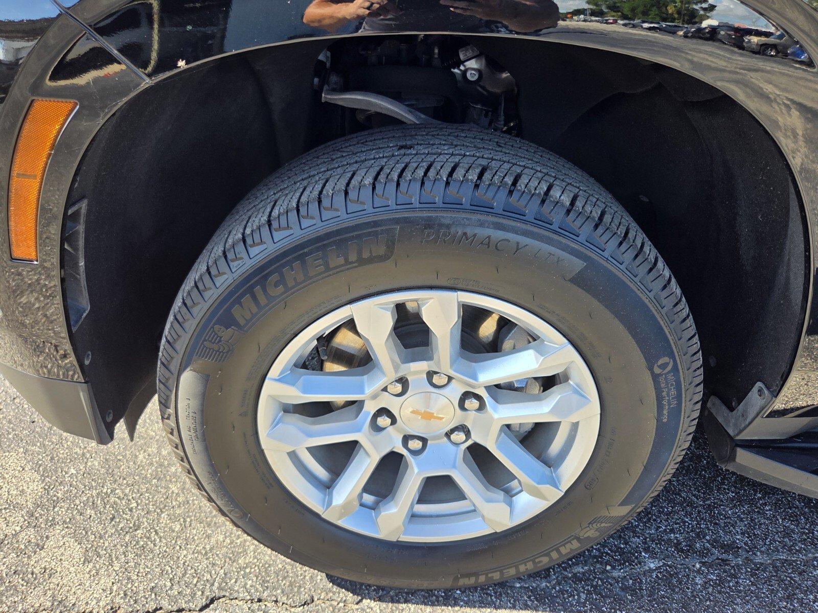 Certified 2026 Chevrolet Suburban LS RWD image 19