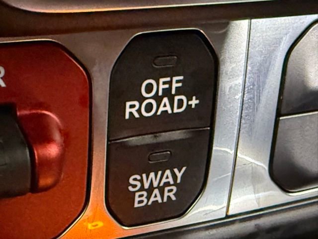 Used 2025 Jeep Wrangler Unlimited Rubicon image 25