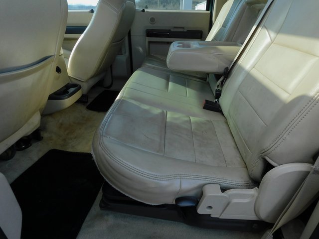 Used 2010 Ford F250 Lariat image 19