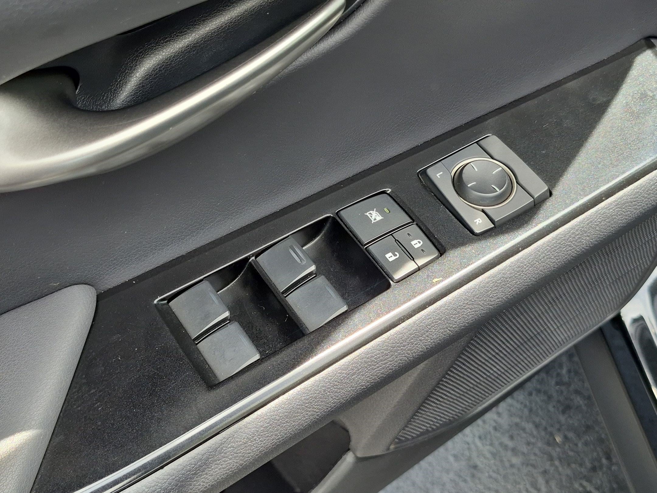 Used 2022 Lexus UX 250h AWD/4WD image 15