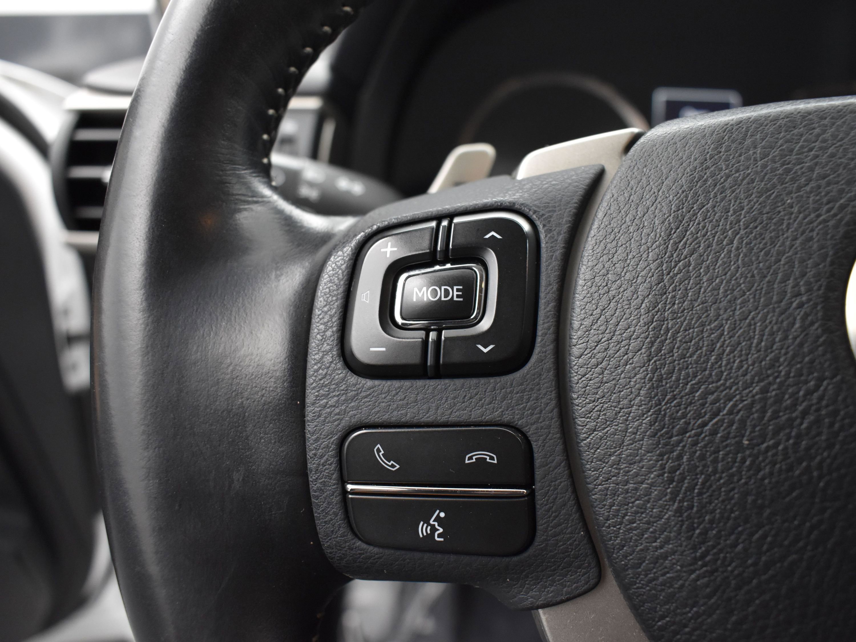 Used 2018 Lexus IS 300 AWD w/ Comfort Package image 5